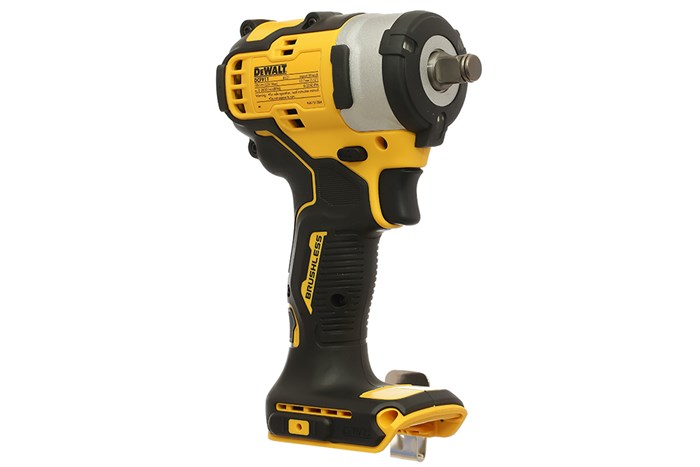 dewalt-dcf911n-b1-2-700x467